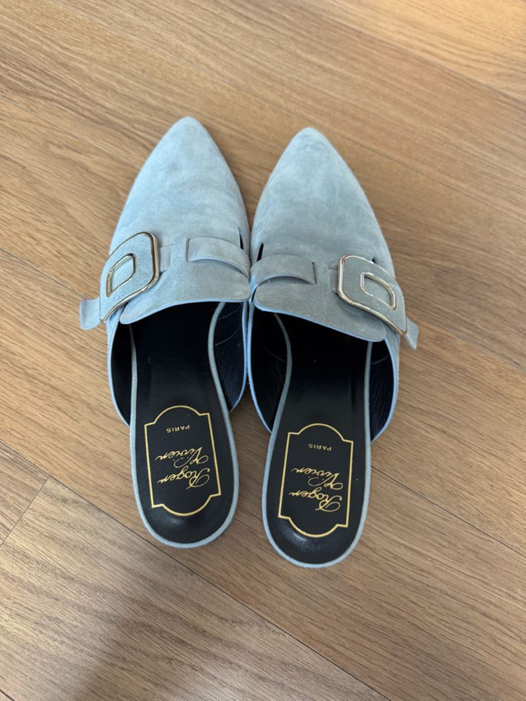 [Roger Vivier] 로저비비에 스웨이드 뮬 샌들 37.5 이미지