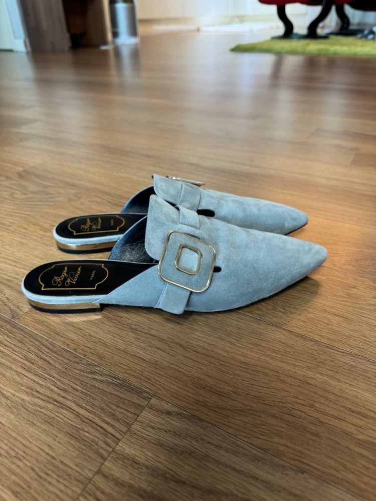 [Roger Vivier] 로저비비에 스웨이드 뮬 샌들 37.5 이미지