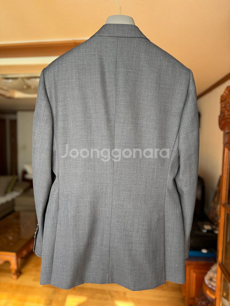 톰포드 윈저 스타일 차콜 수트--1