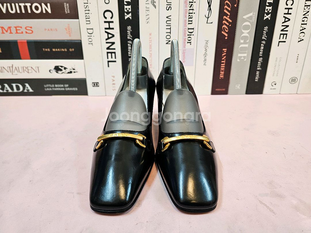 <새상품> 발리 여성 로퍼 구두 240--1