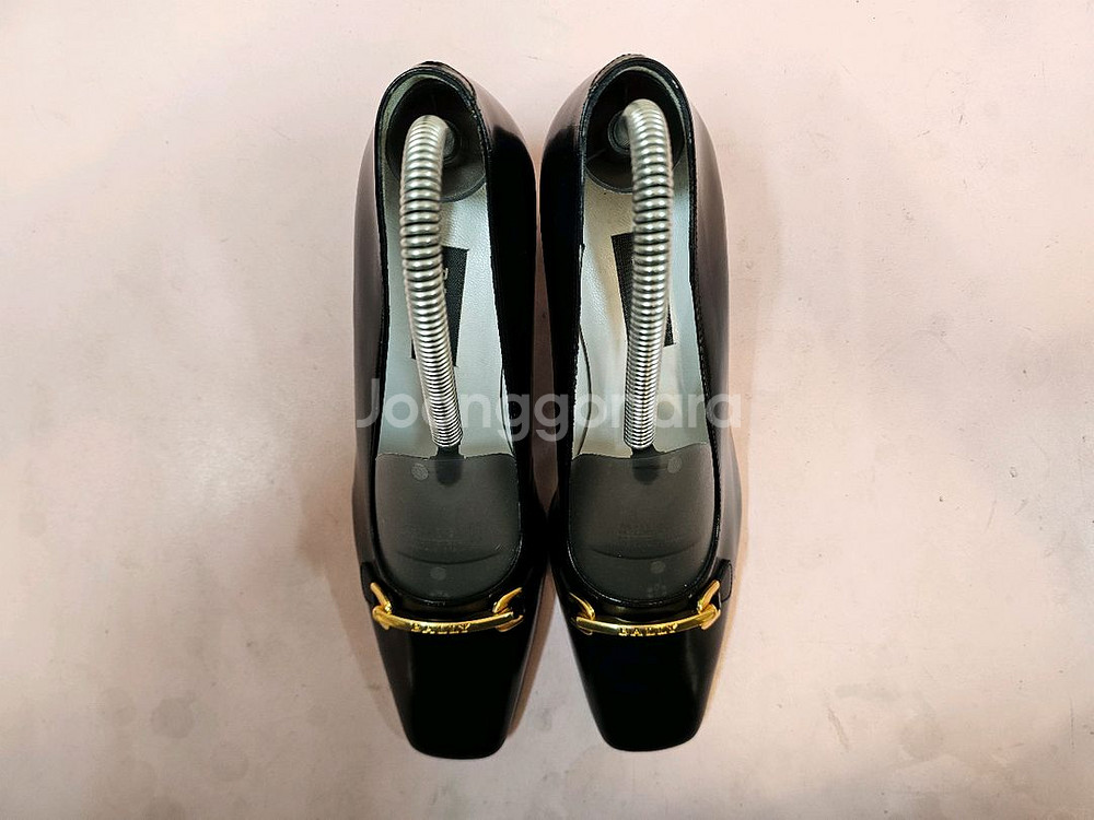 <새상품> 발리 여성 로퍼 구두 240--2