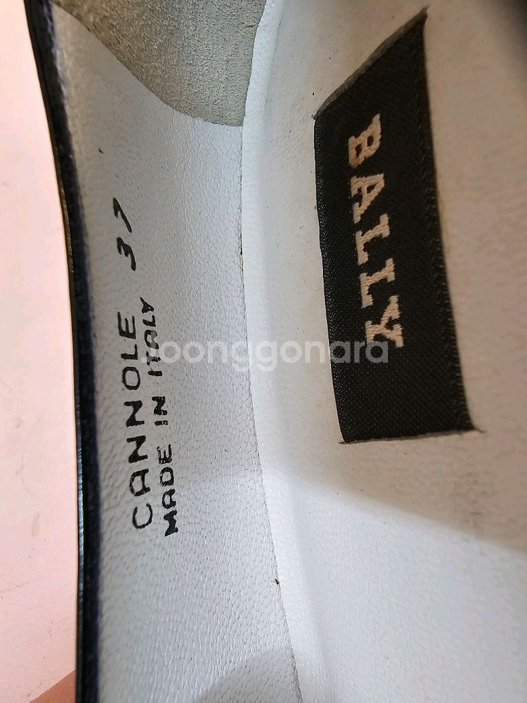 <새상품> 발리 여성 로퍼 구두 240--6