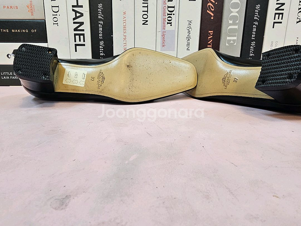 <새상품> 발리 여성 로퍼 구두 240--8