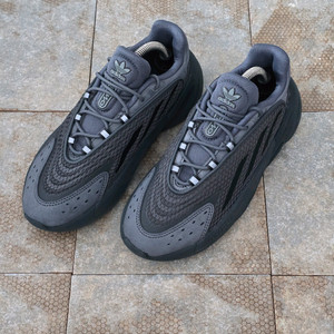 (240)아디다스 오젤리아 그레이 스니커즈 운동화