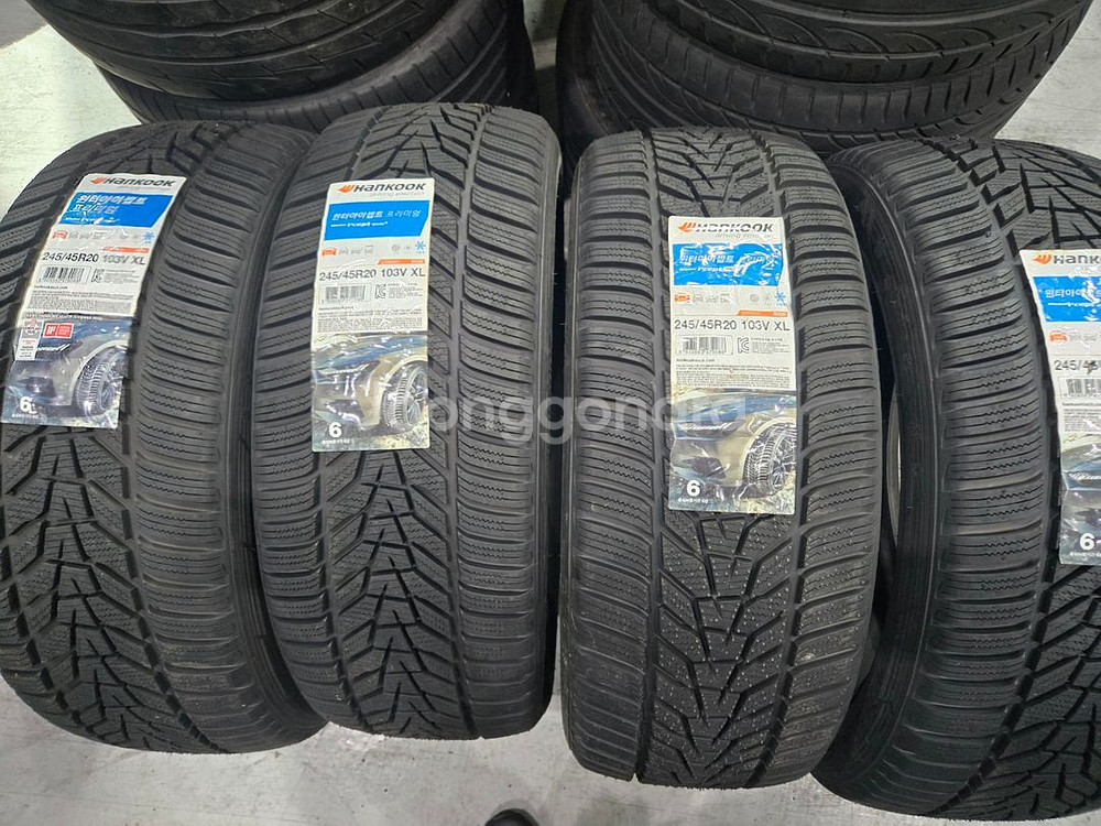245 45 20 한국 이월신품 윈터타이어 한대분 판매합니다--0