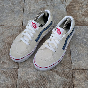 (220)반스 스케이트 로우 화이트 네이비 스니커즈 운동화