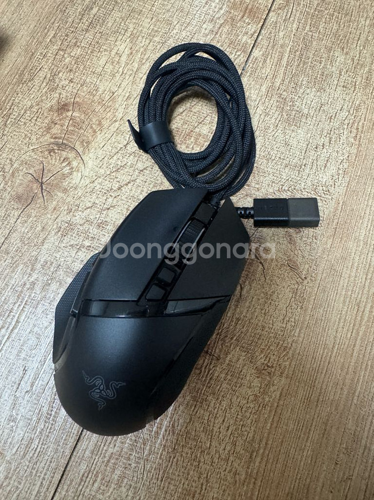 레이저 바실리스크 V3 게이밍 마우스--1