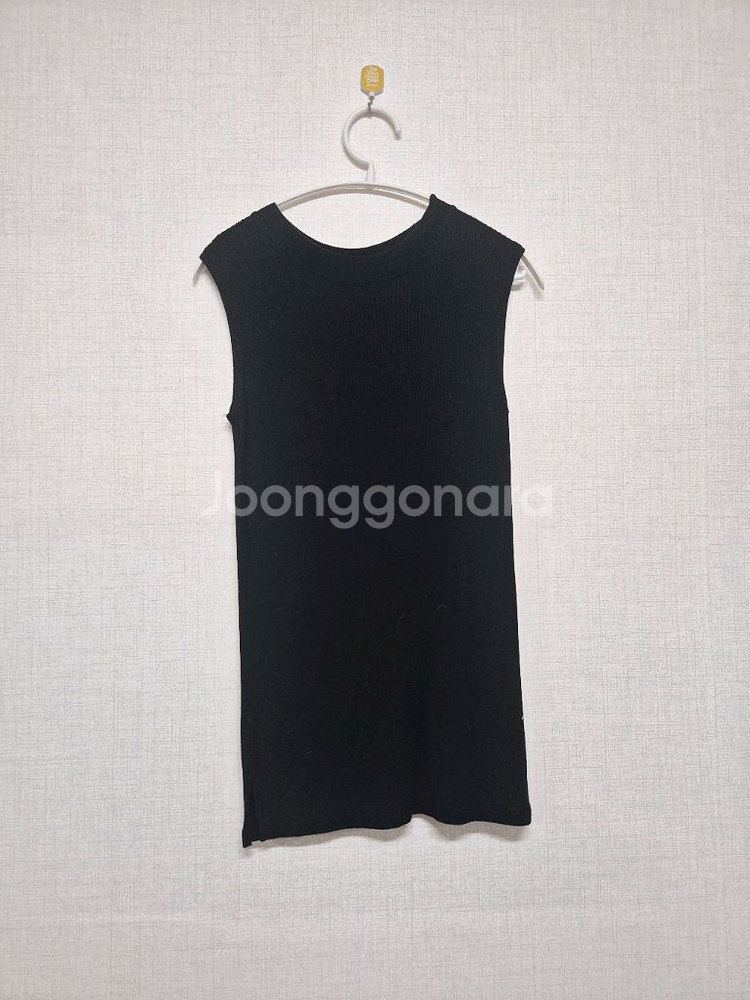 플리츠플리즈 블랙 티셔츠--0