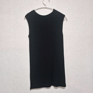 플리츠플리즈 블랙 티셔츠