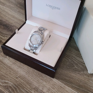 론진 하콘 한정판 하이드로콘퀘스트 롤렉스오메가오리스티쏘iwc태그호이어튜더