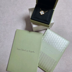 반클리프앤아펠 알함브라 빈티지 목걸이