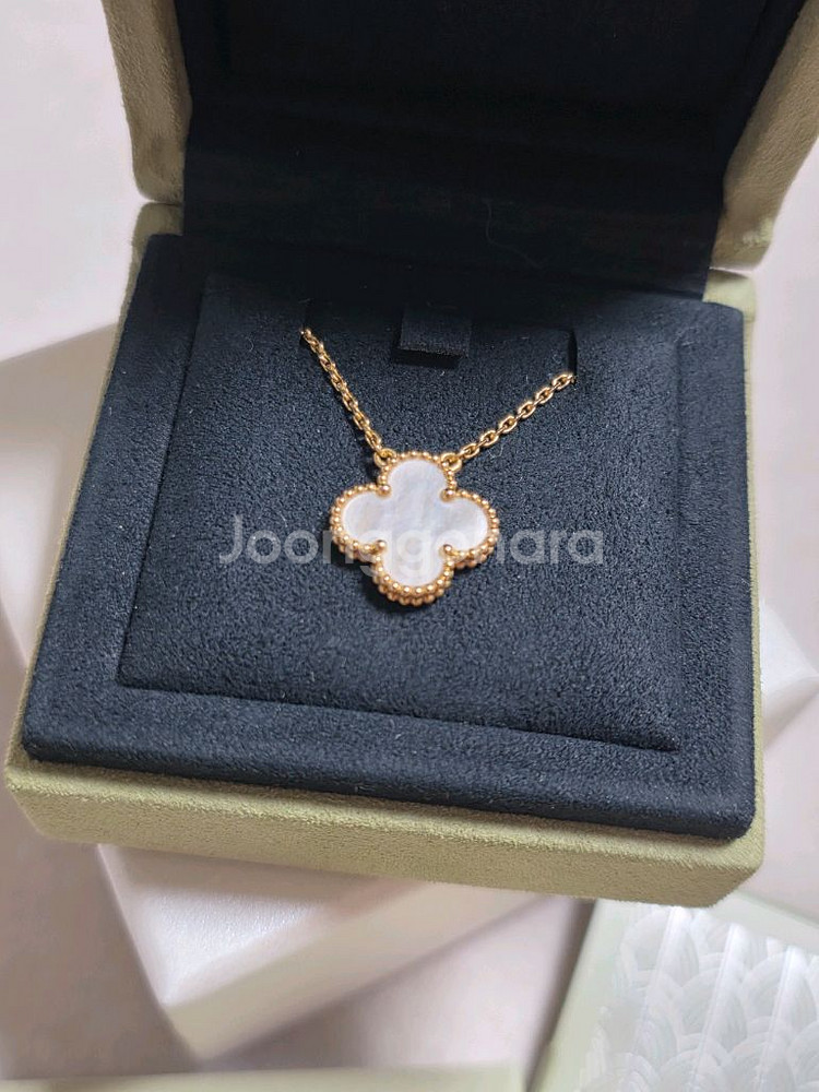 반클리프앤아펠 알함브라 빈티지 목걸이--1