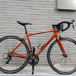 상태 좋은 23년 자이언트 scr2 입문 로드자전거 m사이즈 팔아요.