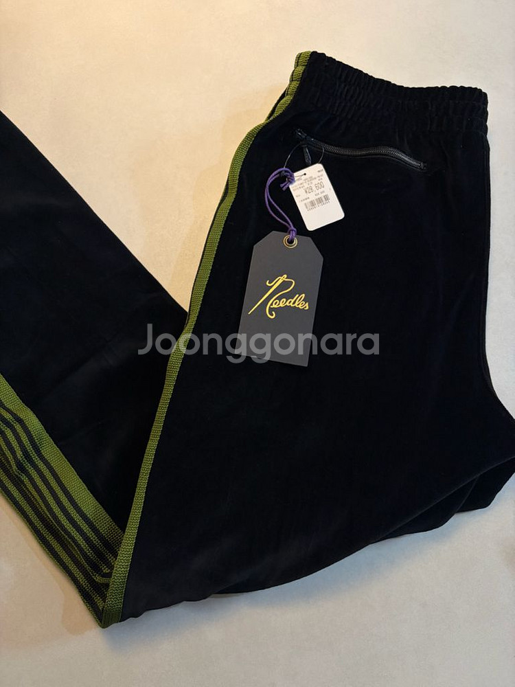 니들스 25fw 벨루어 내로우 트랙팬츠 블랙 m 새제품--1