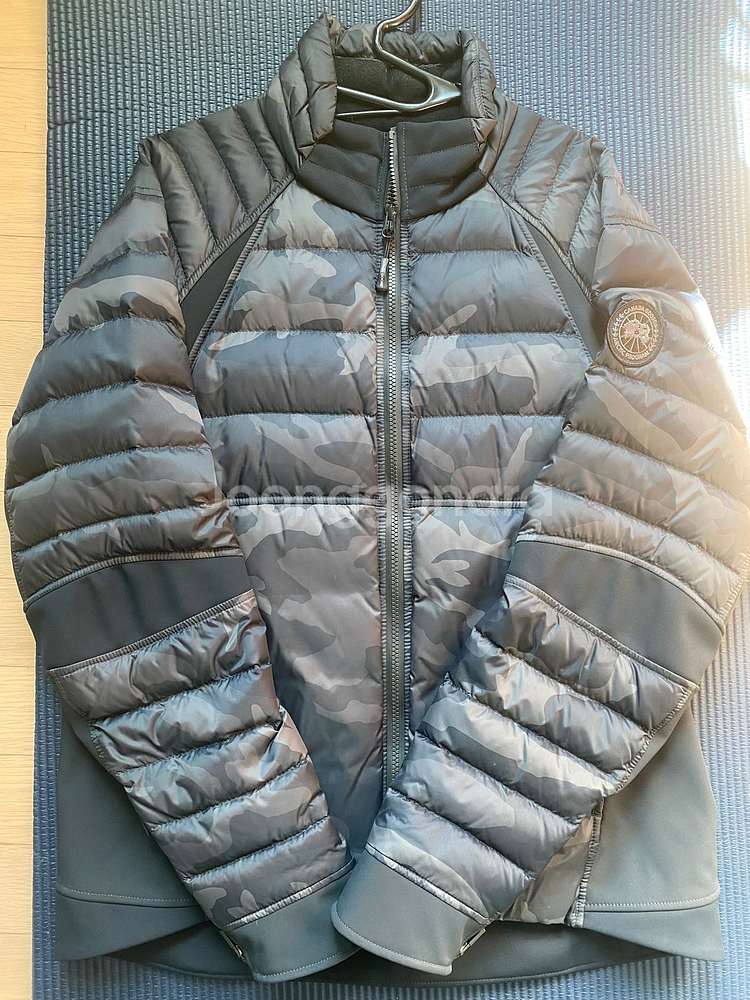 캐나다구스 퍼렌 블랙라벨 클래식카모 L사이즈 판매합니다 교환가능--0