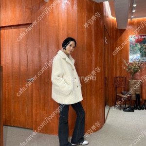 플랙 쇼트벗스터닝 무스탕