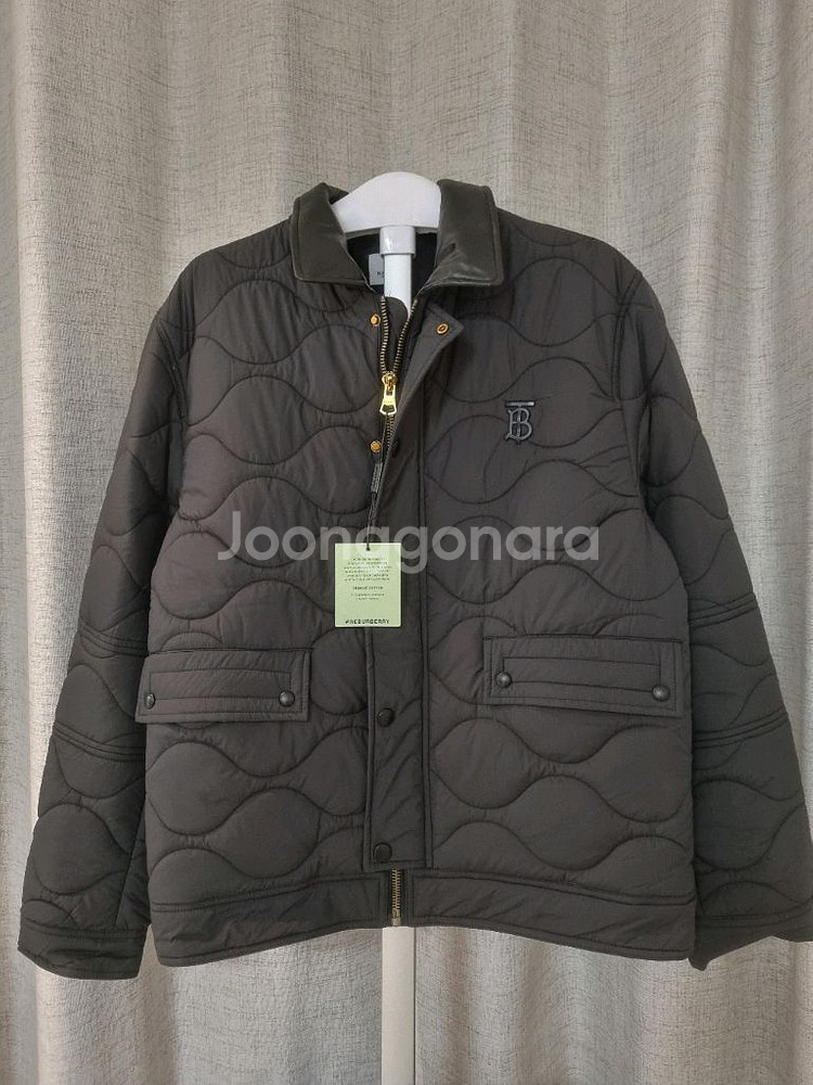 (새상폼)버버리 퀼팅 패딩 점퍼 블랙 XL--1