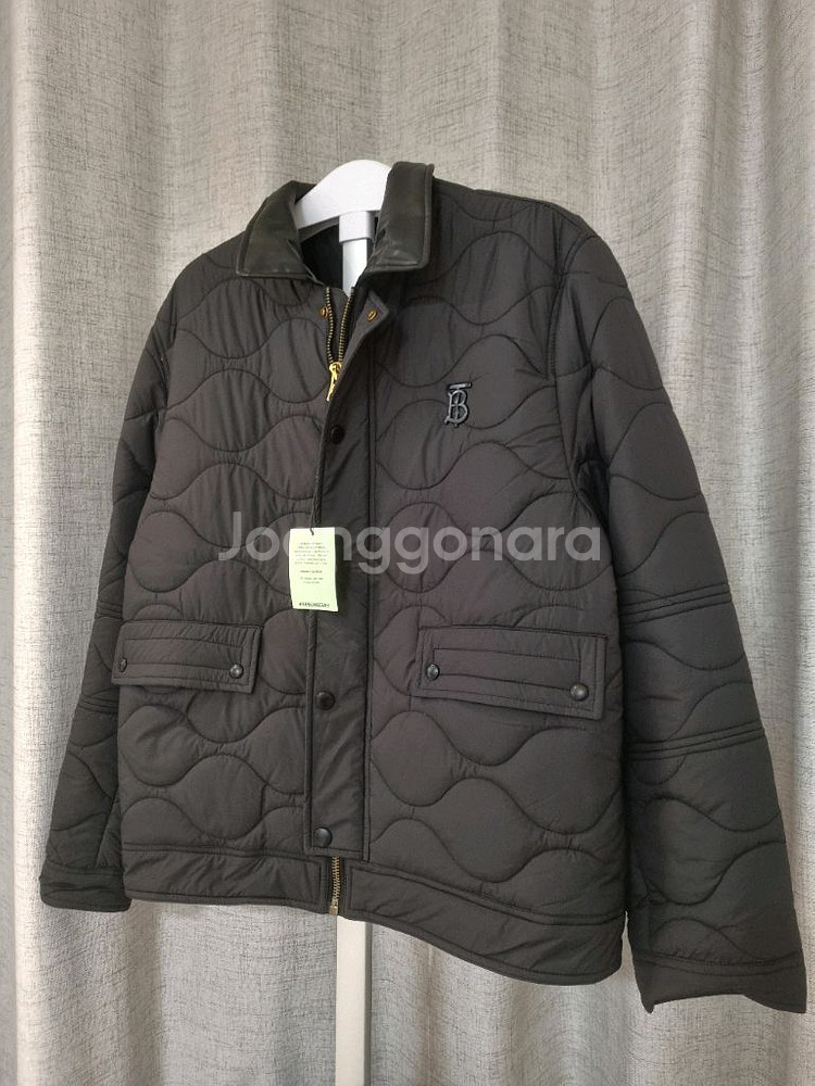 (새상폼)버버리 퀼팅 패딩 점퍼 블랙 XL--2