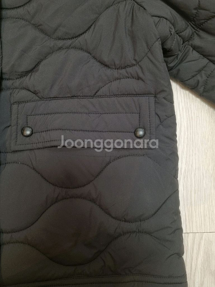 (새상폼)버버리 퀼팅 패딩 점퍼 블랙 XL--7