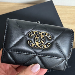 샤넬 19 카드지갑