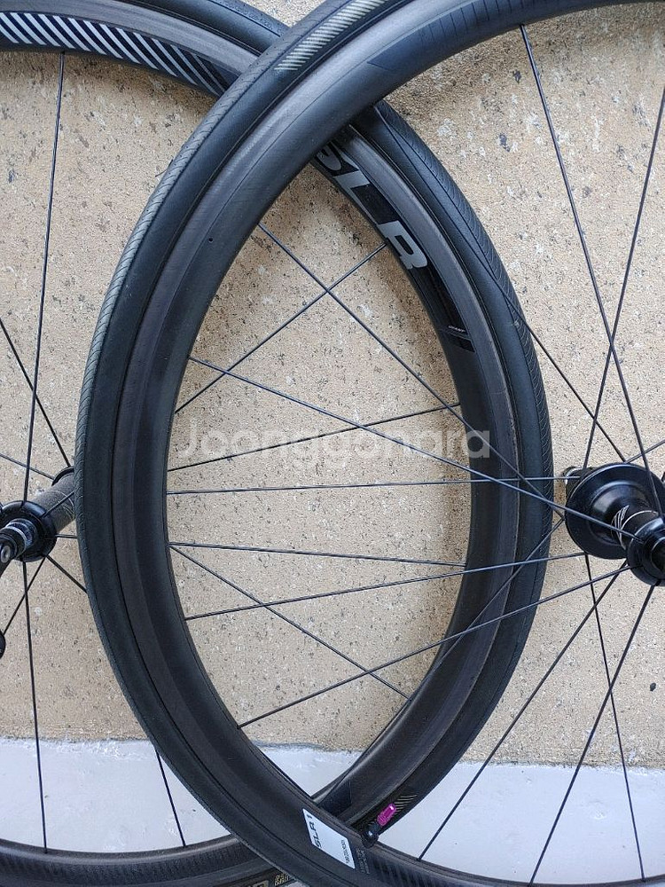 상태A급) 가성비갑 자이언트 slr1 림브 튜블리스래디 카본휠셋+브레이크패드 판매합니다 (43만원)--2