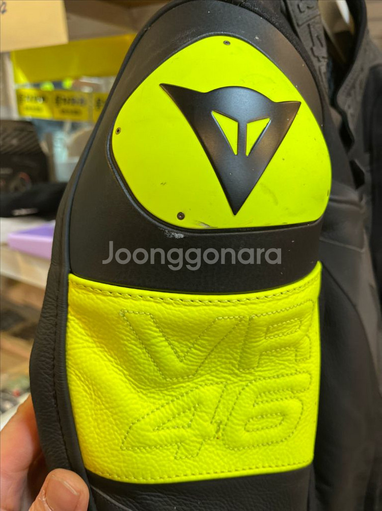 다이네즈 VR46 빅토리 레더자켓--2