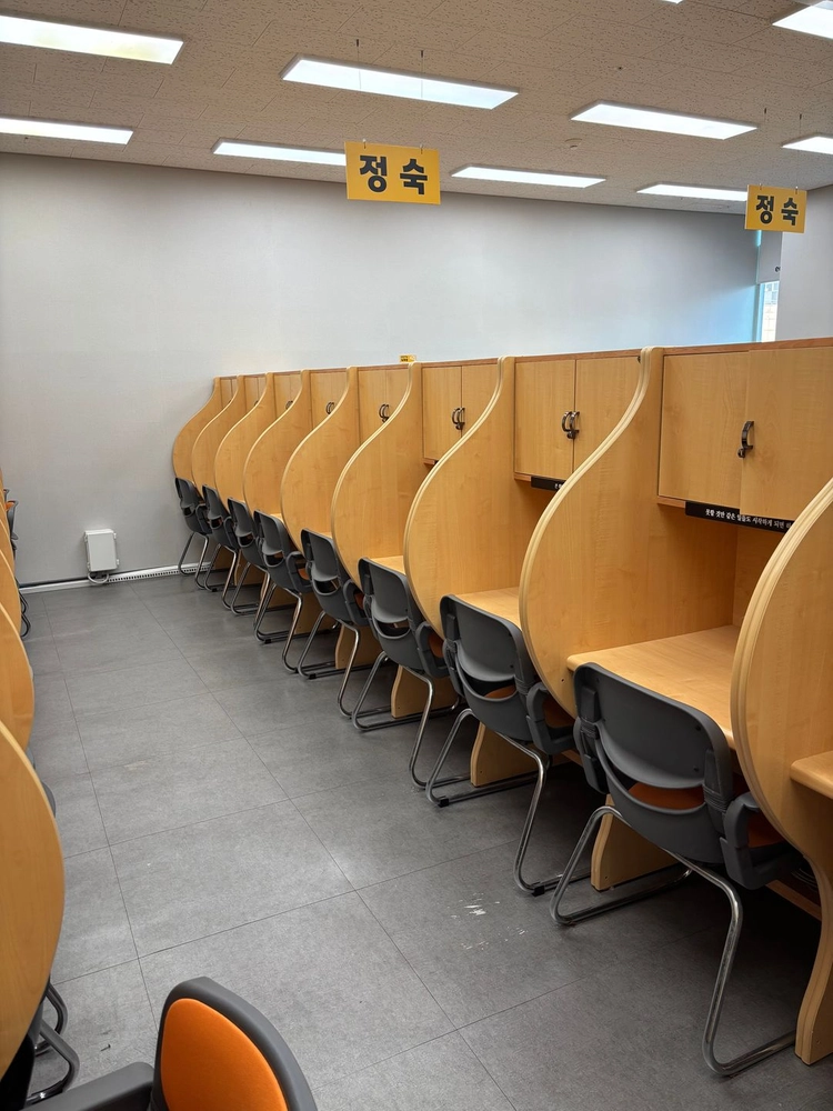 독서실 책상, 사물함 판매합니다 이미지