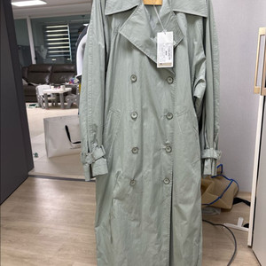 새상품 한섬 시스템 민트 카키 트렌치코트 55-66