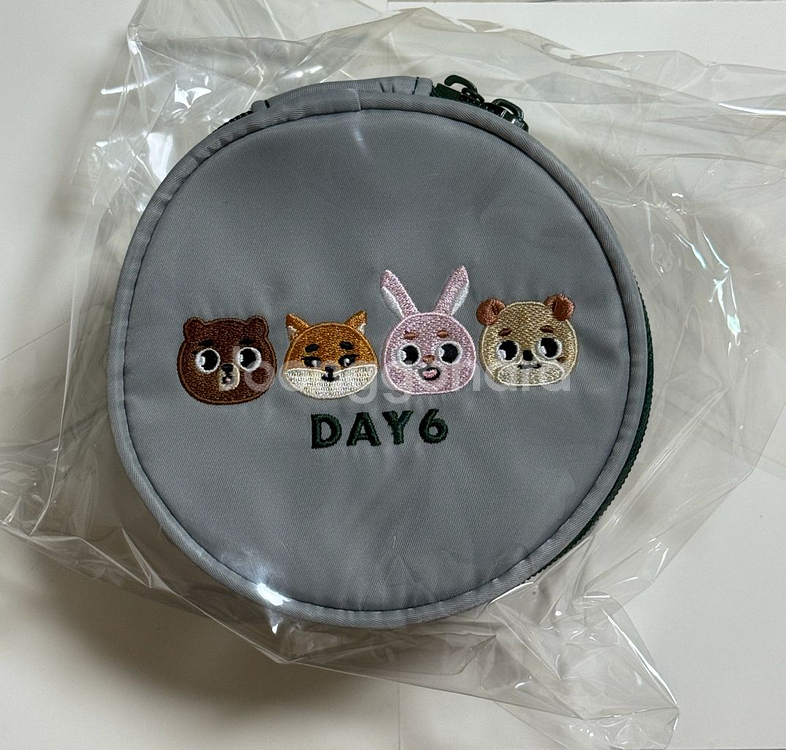 미개봉) 데이식스 일본 MD 멀티 파우치 DAY6--0