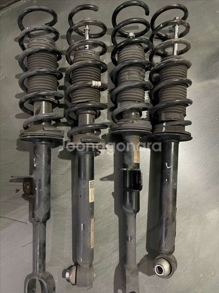 bmw g30 5시리즈 후륜 쇼바 팝니다--0