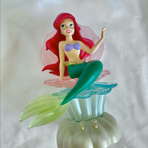 Tomy 에리얼 싱잉 라이트 업 피규어