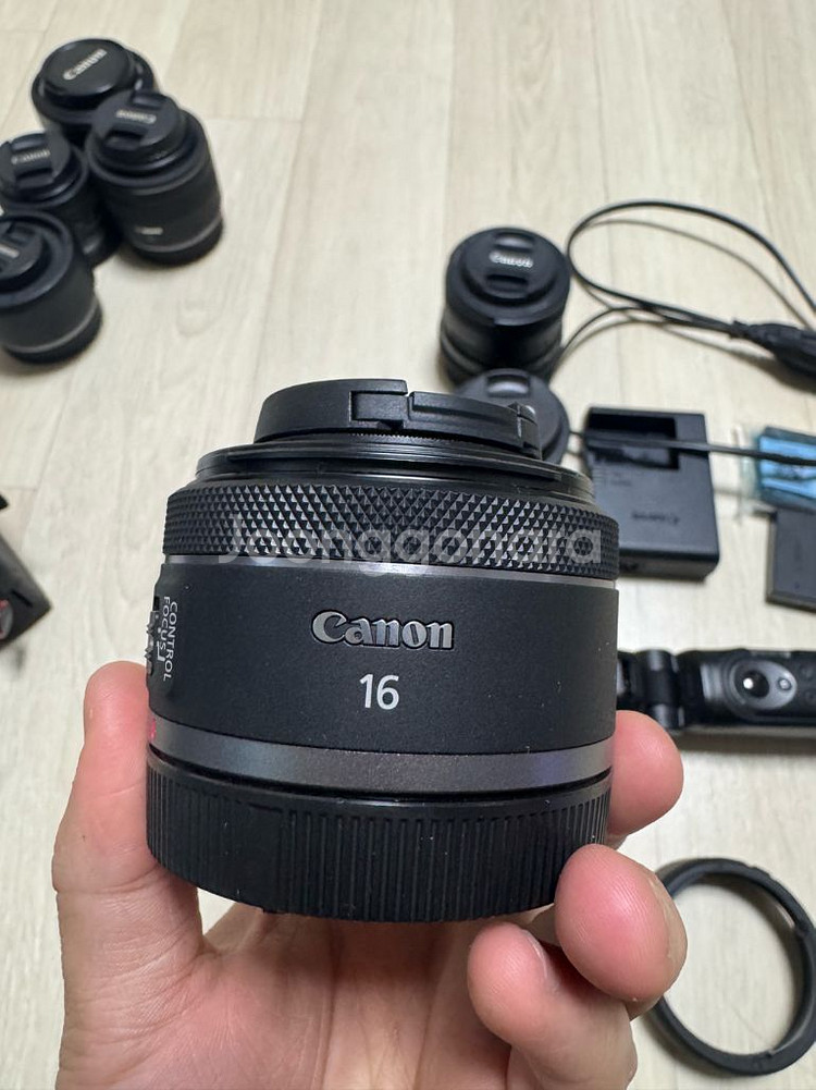 캐논 EOS R10 , RF 16,35, EF 50mm 1.4--4