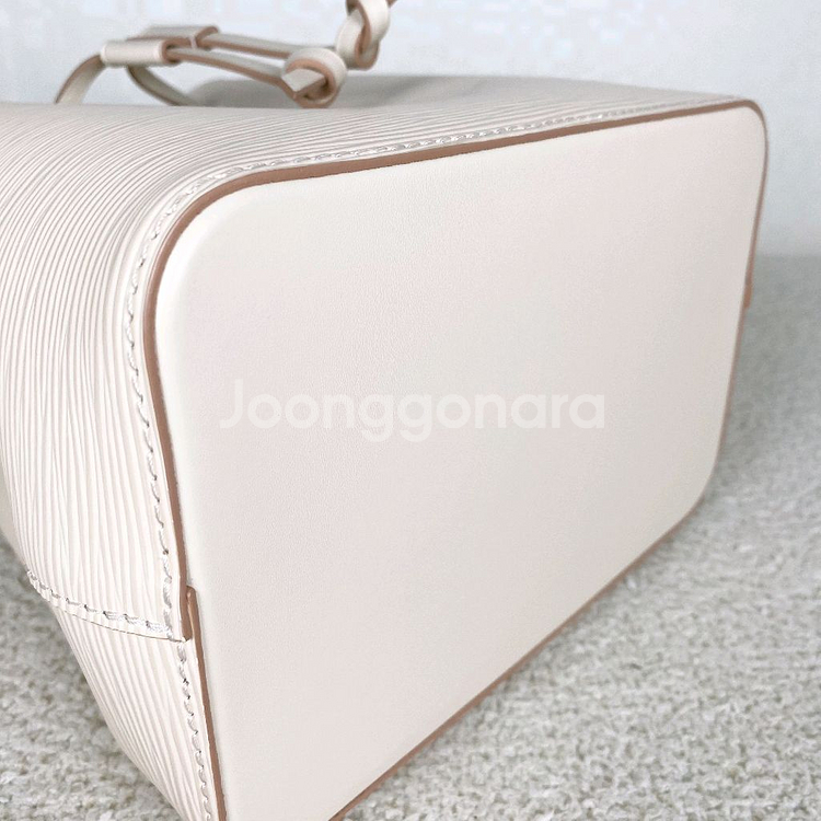 루이비통 네오노에 bb 쿼르츠--8