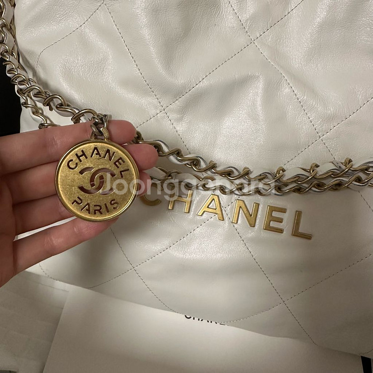 샤넬 22백 스몰 화이트--2