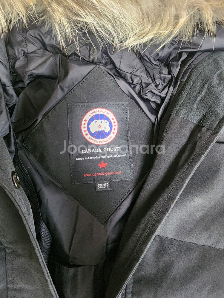 캐나다구스 패딩 점퍼--1