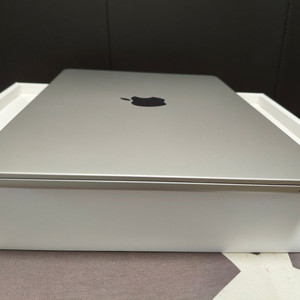 맥북 에어 M4 13인치 16G 512G