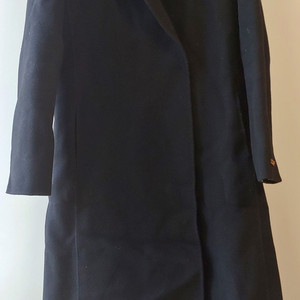 메이비 블랙 코트