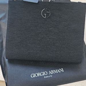 조르지오아르마니 블랙 프리미엄 파우치 새상품(반택포)
