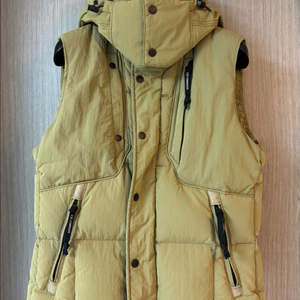 CP컴퍼니 패딩조끼 겨자색