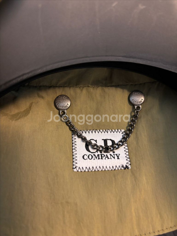 CP컴퍼니 패딩조끼 겨자색--6