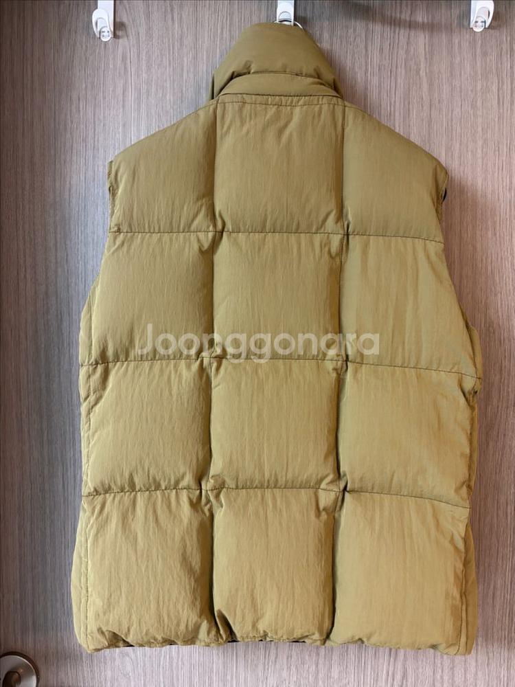 CP컴퍼니 패딩조끼 겨자색--5