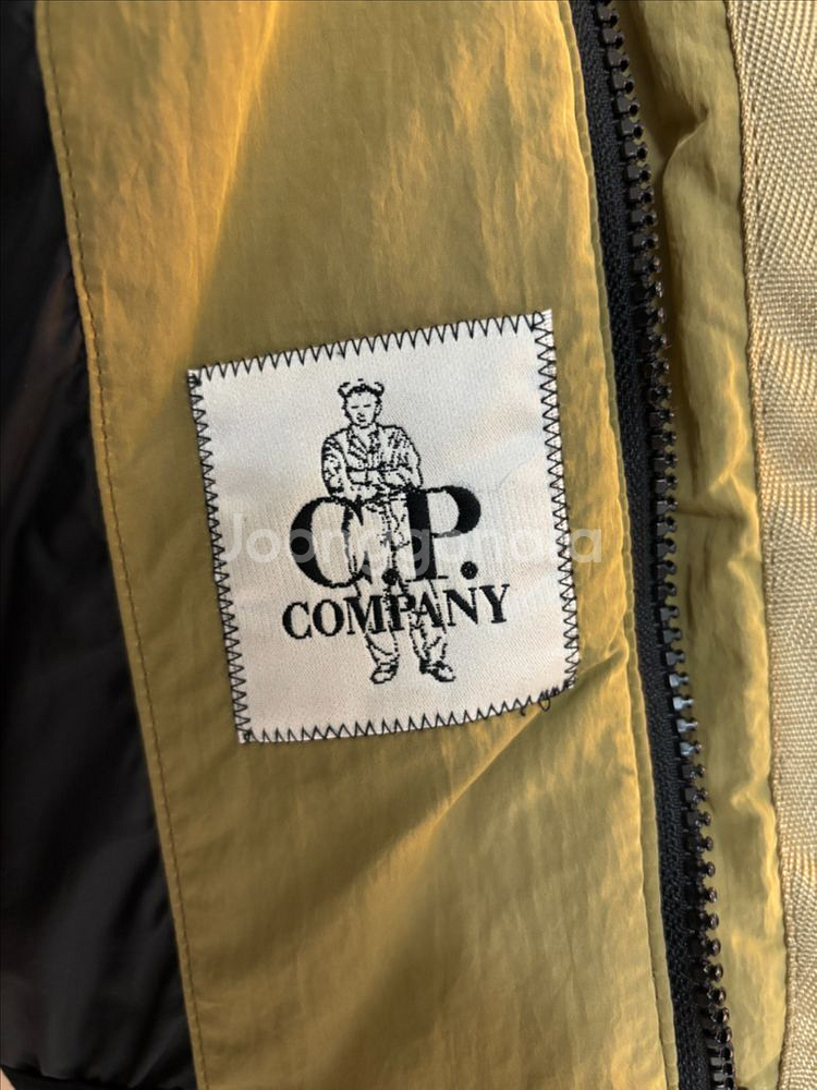CP컴퍼니 패딩조끼 겨자색--7