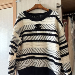 베이직 스트라이프 니트 스웨터