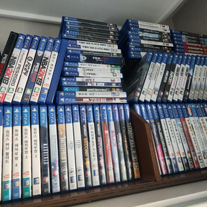 플스4 다양한 타이틀과 듀얼쇼크 판매합니다