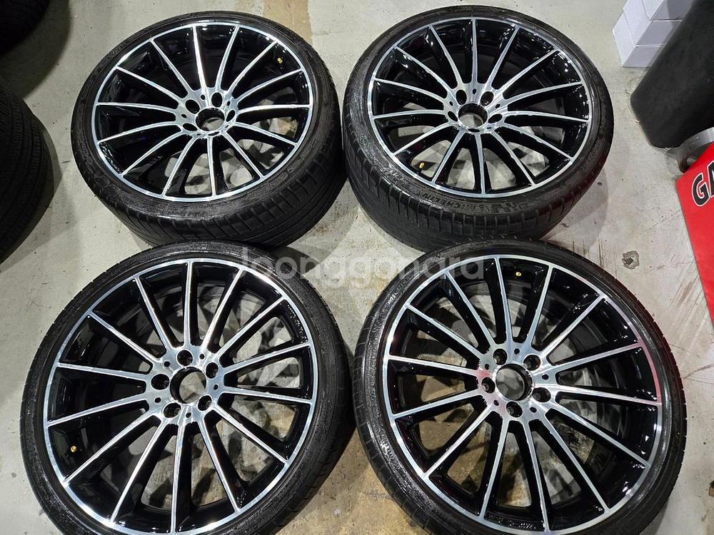 W257 벤츠CLS 마차 20인치 순정 휠타이어 판매합니다--0