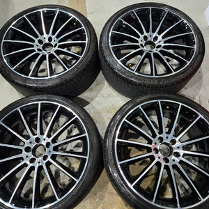 W257 벤츠CLS 마차 20인치 순정 휠타이어 판매합니다