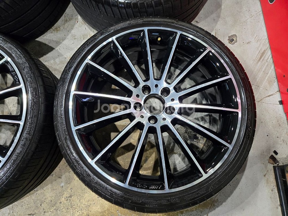 W257 벤츠CLS 마차 20인치 순정 휠타이어 판매합니다--1