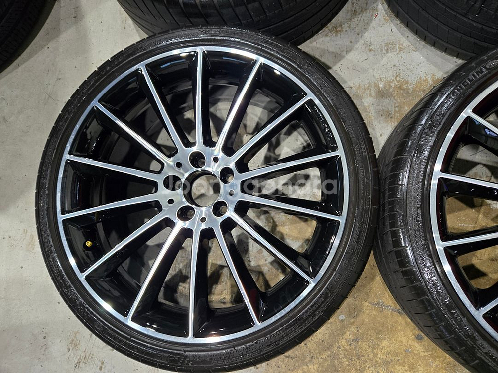 W257 벤츠CLS 마차 20인치 순정 휠타이어 판매합니다--4