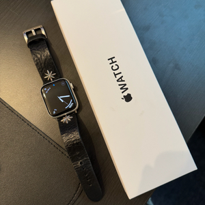 애플워치 SE 2세대 44mm 실버 + 렌도 가죽스트랩