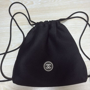 샤넬 CC로고 메쉬 파우치